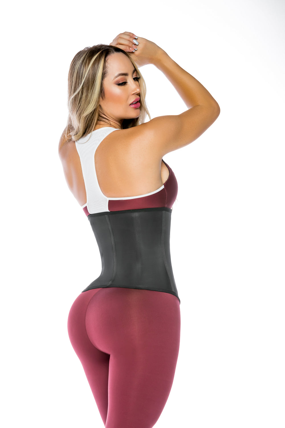 Black waist trainer specially designed to define your curves. The design of  this waistband reduces your high, medium and low abdomen. Shaped body  immediatly. – STAGMI