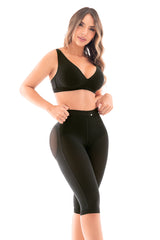El panty moldeador ofrece realce natural de glúteos, control en el abdomen bajo y llega hasta la rodilla. Está diseñado sin costuras frontales ni traseras para mayor comodidad. color cocoa