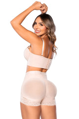 - Panty cachetero SMI04027 con realce natural y encaje
- Vista posterior del panty Ultrainvisible SMI04027 
- Detalle de cintura con ajuste y tanga gratis incluida SMI04027
