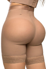 Panty ultrainvisible ultrainvisible, triple realce, encaje en piernas y control en abdomen bajo